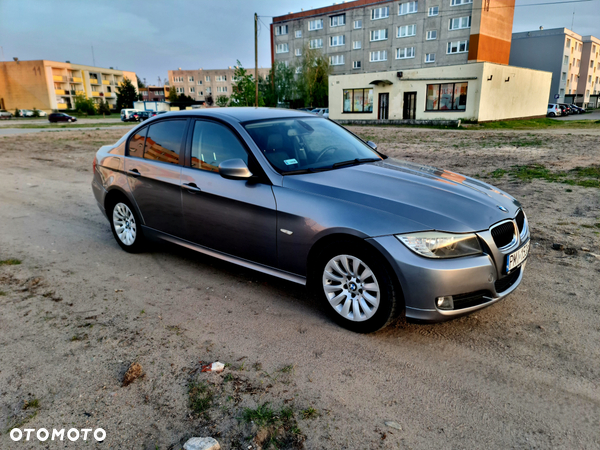 BMW Seria 3 318d DPF Edition Lifestyle - 13