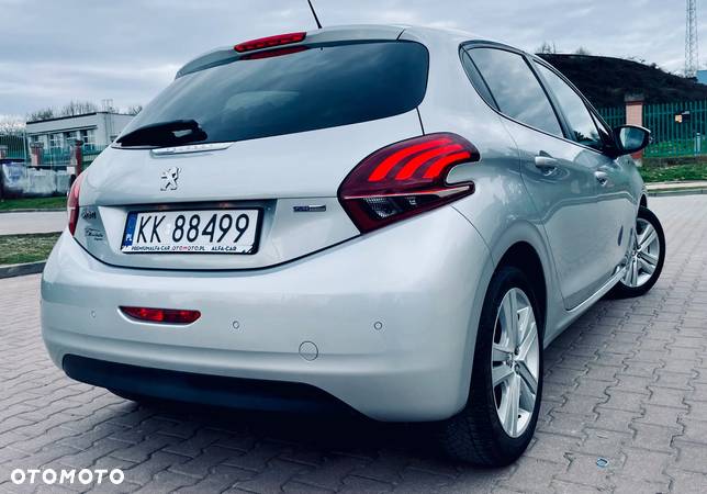 Peugeot 208 1.2 PureTech Style - 17