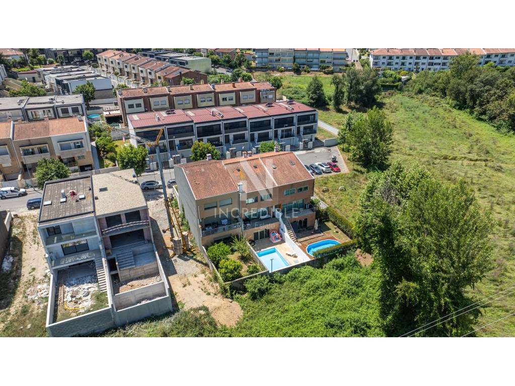 MORADIA T3+1 COM PISCINA EM FROSSOS, BRAGA-35