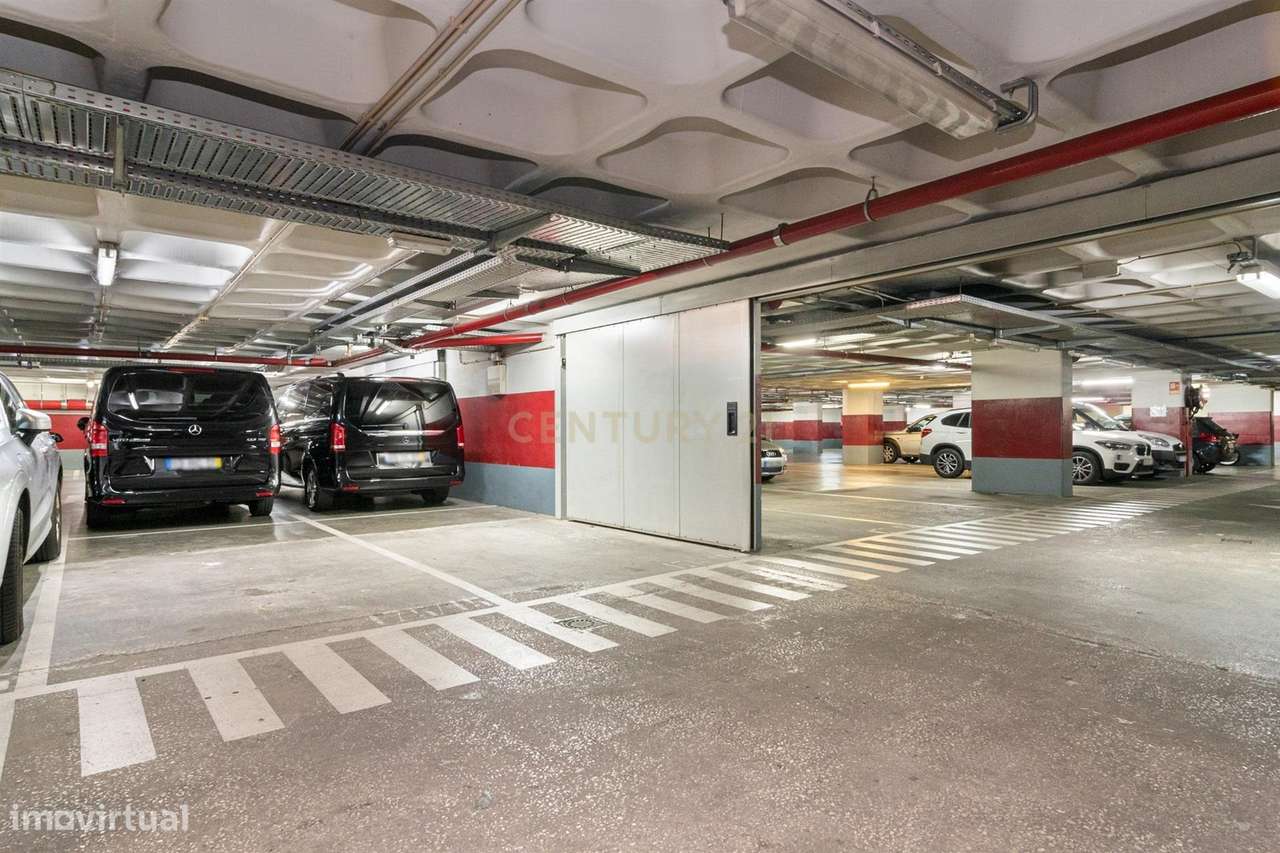 Escritório Moderno, com vista panorâmica, em Lisboa-16