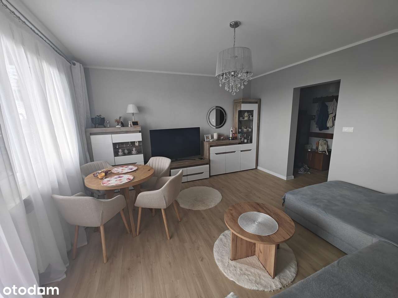 Sprzedam 2 pokojowe mieszkanie z balkonem 12m2 , winda , piwnica