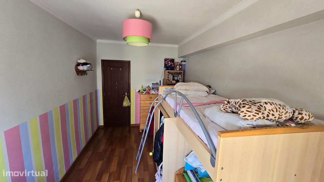 Apartamento T2 em Excelente Estado – Casquilhos, Barreiro-9