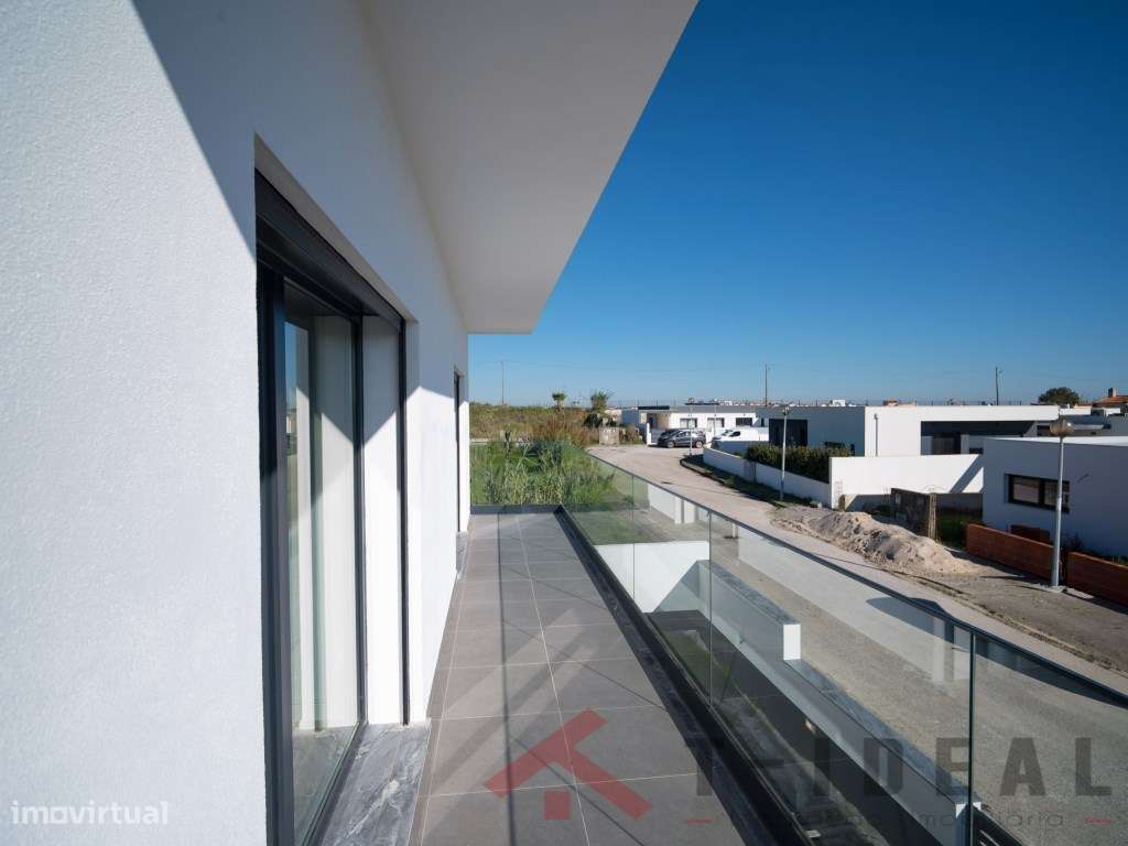 Moradia T4 nova próxima da Lourinhã e das praias-43