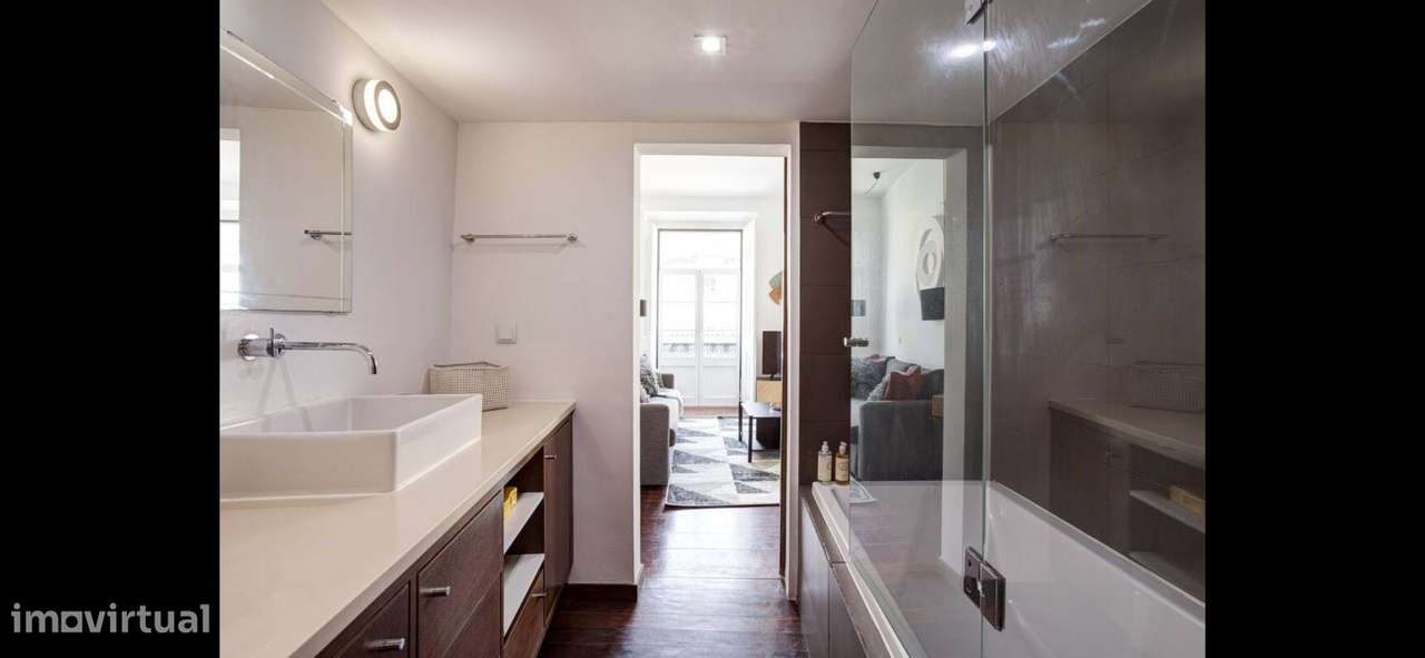 Fantástico Apartamento T5 Rua das Pedras Negras - Baixa - Grande imagem: 5/13