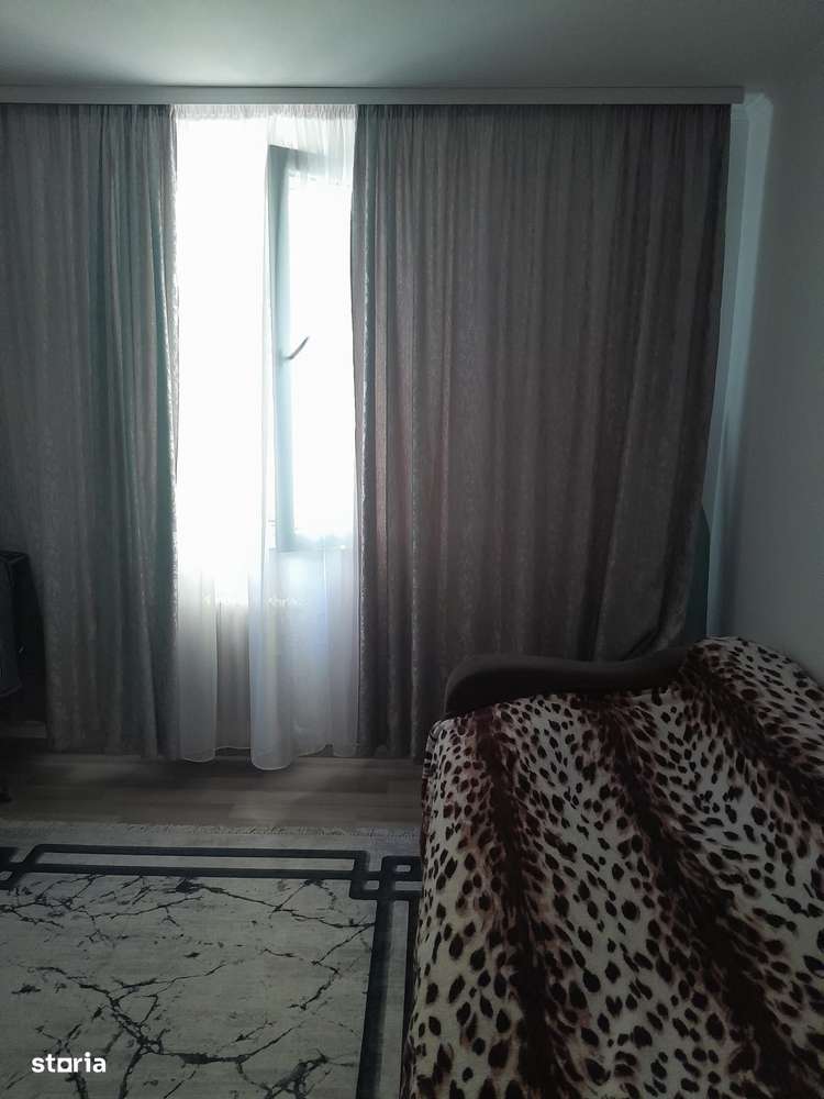 Garsoniera decomandata ,zona Palas-0