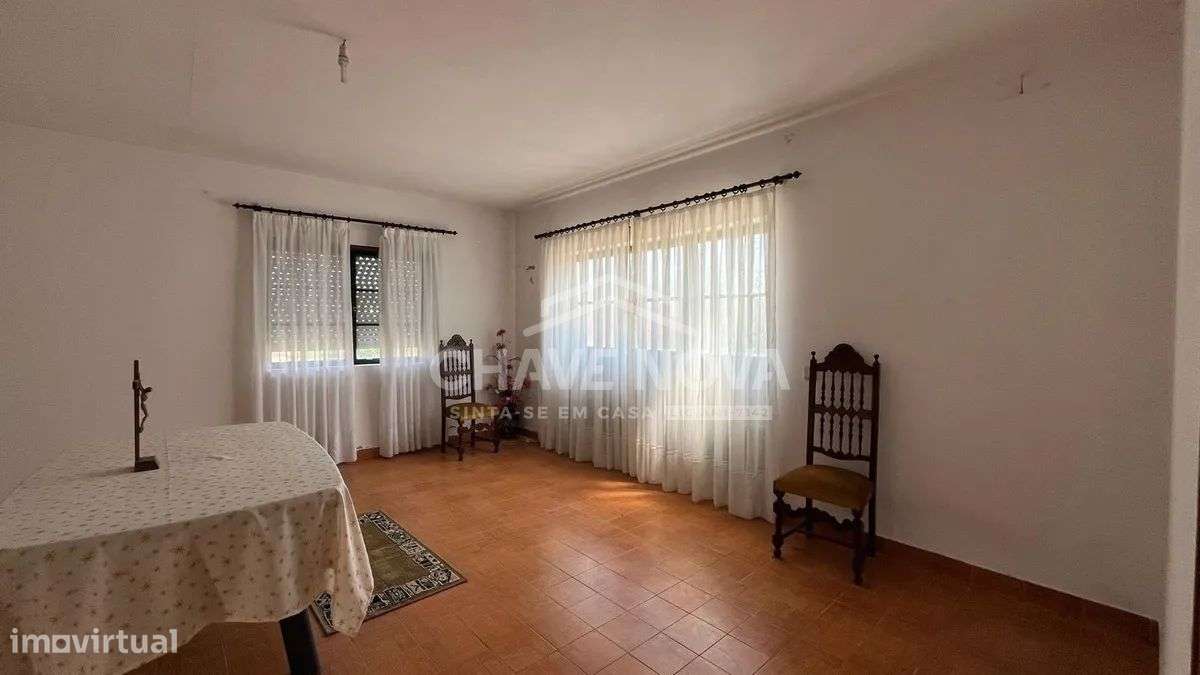 Moradia Isolada de Quatro Frentes em Romariz – Santa Maria da Feira-14