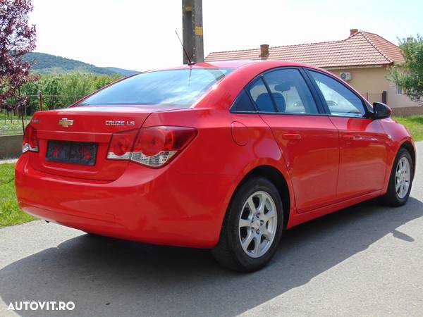 Chevrolet Cruze 2.0 LS - 5