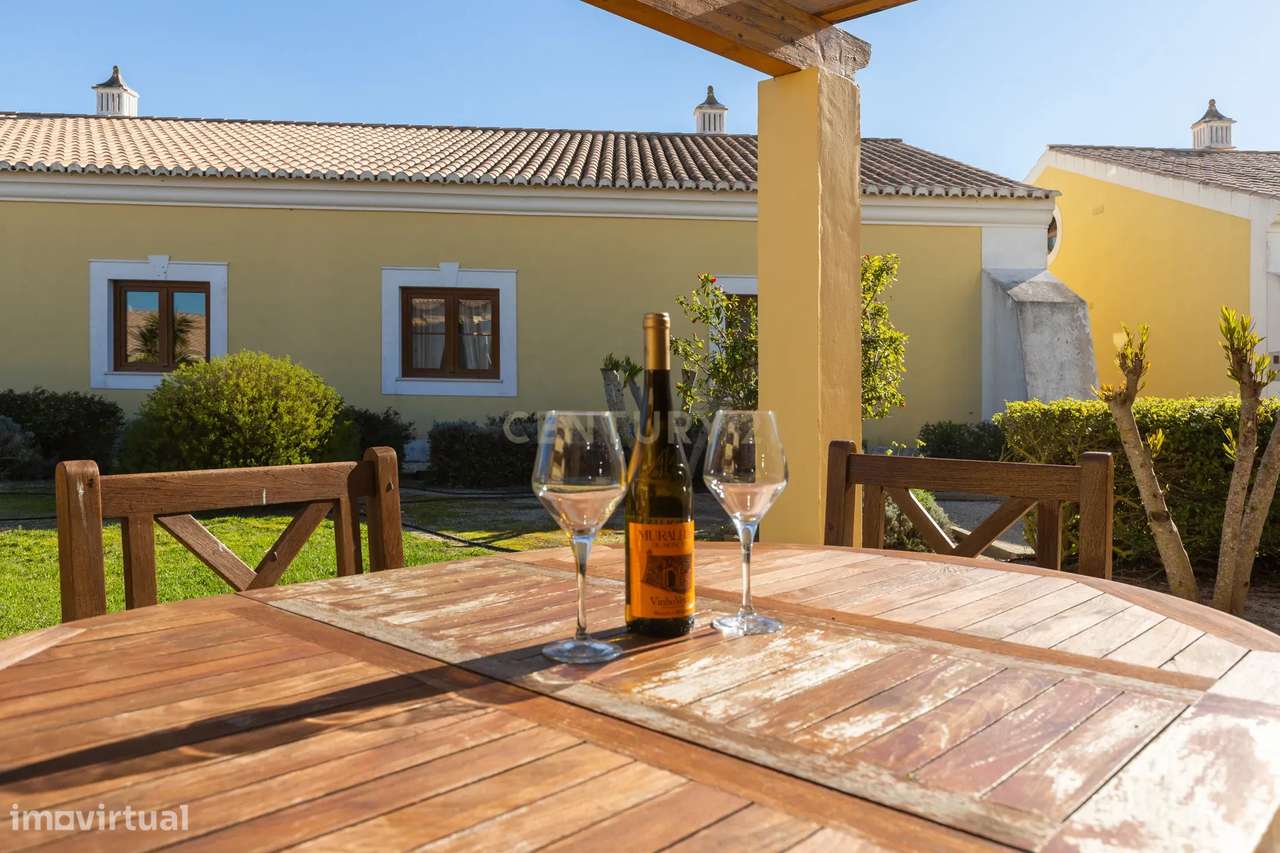 Moradia T2, em banda com terraço e jardim - Grande imagem: 3/28