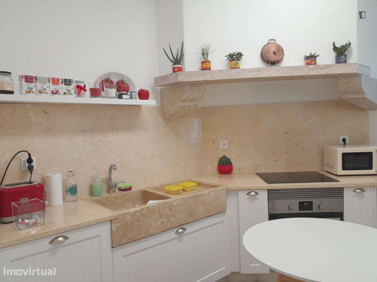 Quarto - localizado em Santa Apolónia Lisbon - Grande imagem: 4/8