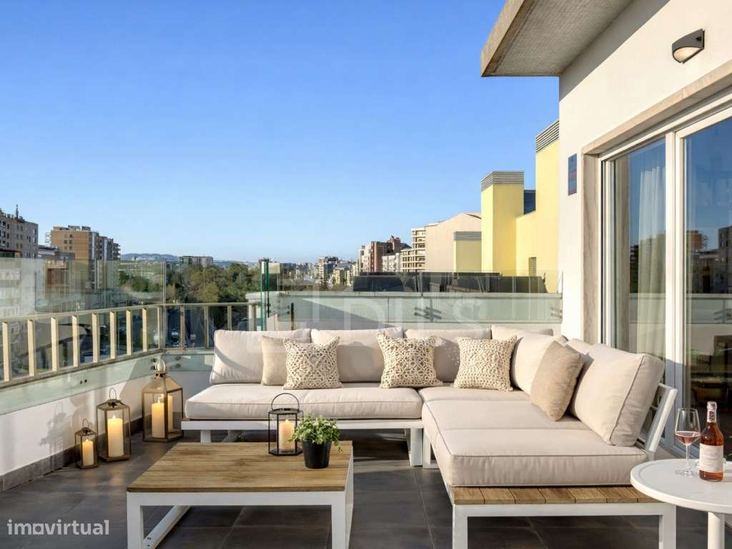 Penthouse T7 duplex em Lisboa com terraço e vista panorâmica - Grande imagem: 3/49