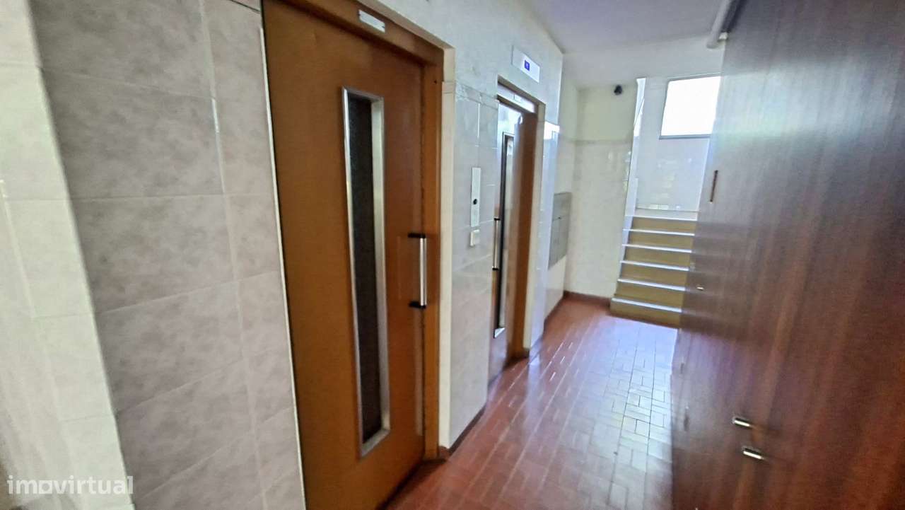 Apartamento T3 com 99m² em Santo Antonio da Charneca-12