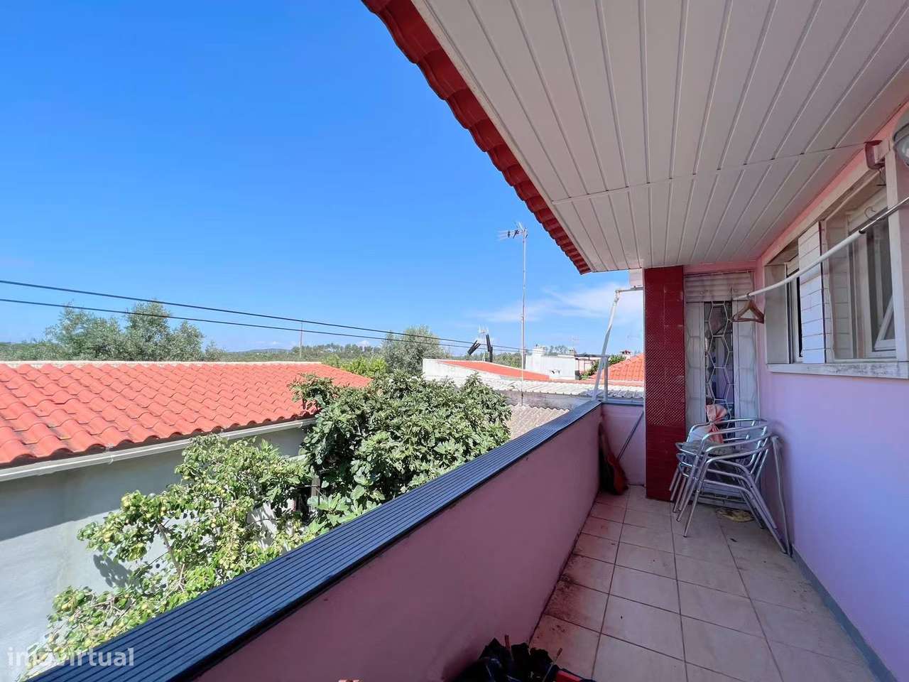 Propriedade remodelada V5 com terrenos anexos! - Grande imagem: 4/18