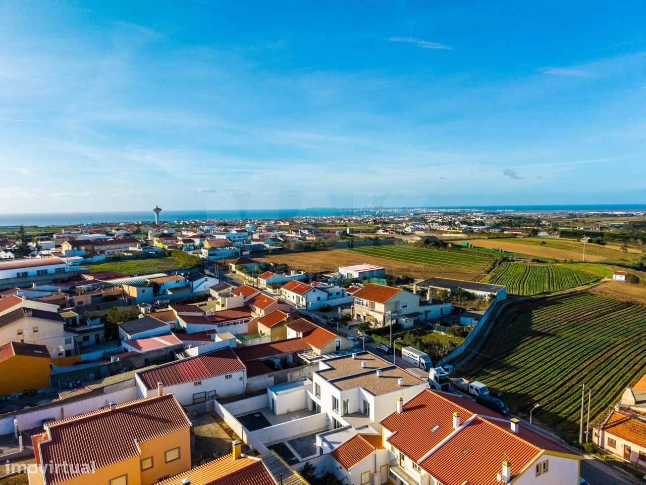 Moradia T4 com Garagem Logradouro e Jardim - Grande imagem: 5/49