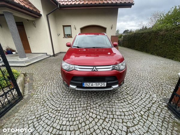 Mitsubishi Outlander 2.0 Instyle Navi 4WD CVT - 1