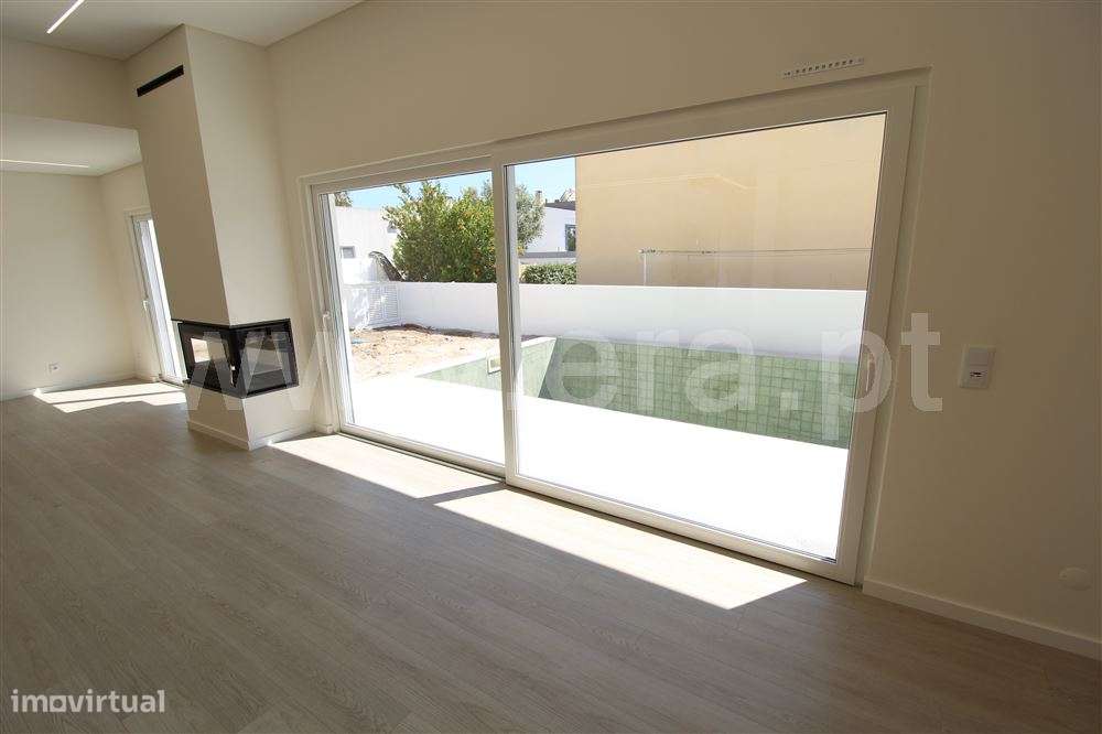 Moradia Isolada 4 quartos, Venda-4