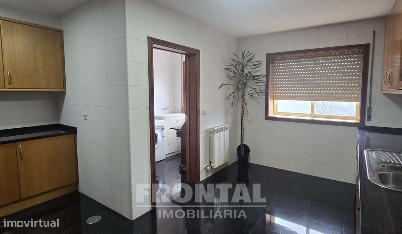 T3 Duplex em Condomínio Fechado com Piscina | Lavra, Matosinhos-14