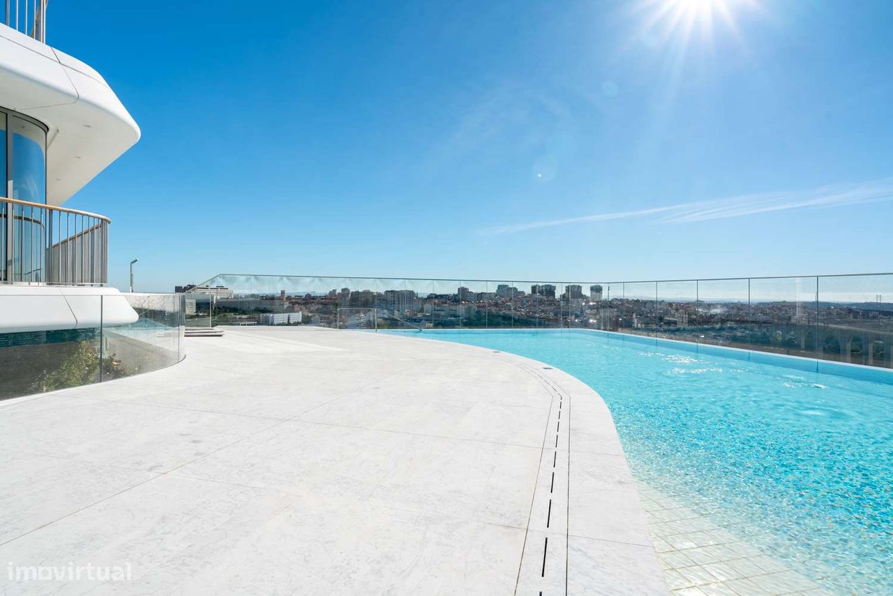 Apartamento T3 com terraço e vista para Monsanto em Campolide, Lisboa