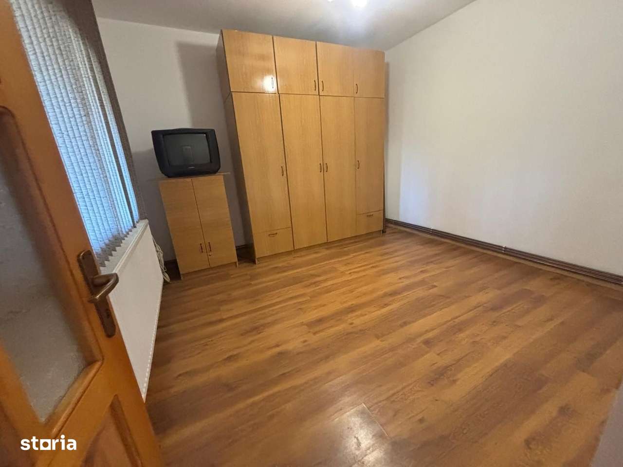 Vila cu 6 camere, din 2000, in Tomesti-6