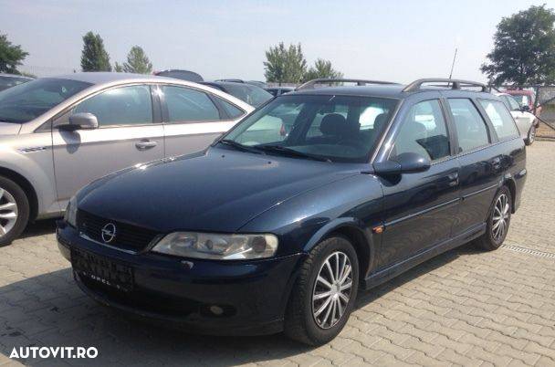 Dezmembram OpeL Vectra B Caravan,2.0 Diesel,an fabricatie 2002 - 1