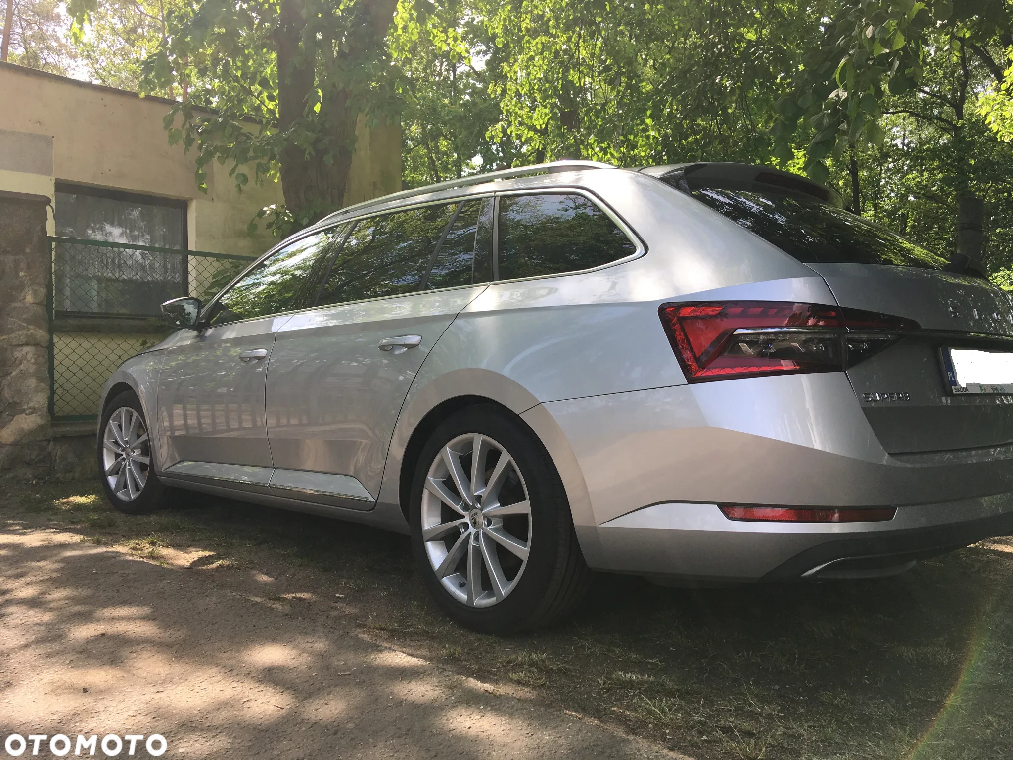 Skoda Superb 2.0 TSI L&K DSG - 5