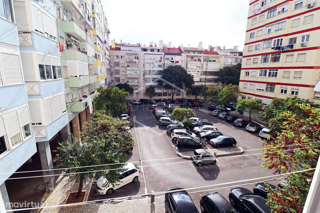 Apartamento T3 totalmente remodelado em Benfica, Lisboa-25