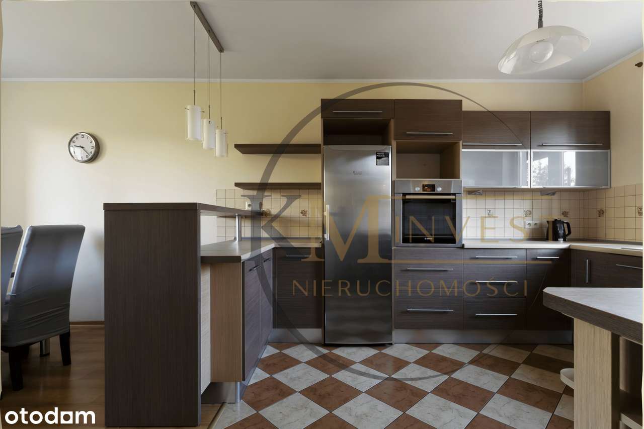 Duży Dom z Potencjałem Inwestycyjnym i 2 Garażami – Idealny na Wynajem - Pełny obrazek: 5/20