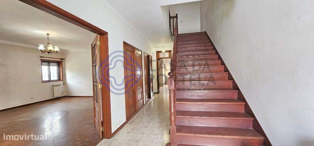 534m2 área total - 179,6 de área útil e 354m2 de Área descoberta. Bem - Grande imagem: 4/46