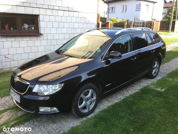 Skoda Superb 2.0 TDI Ambition DSG - 2