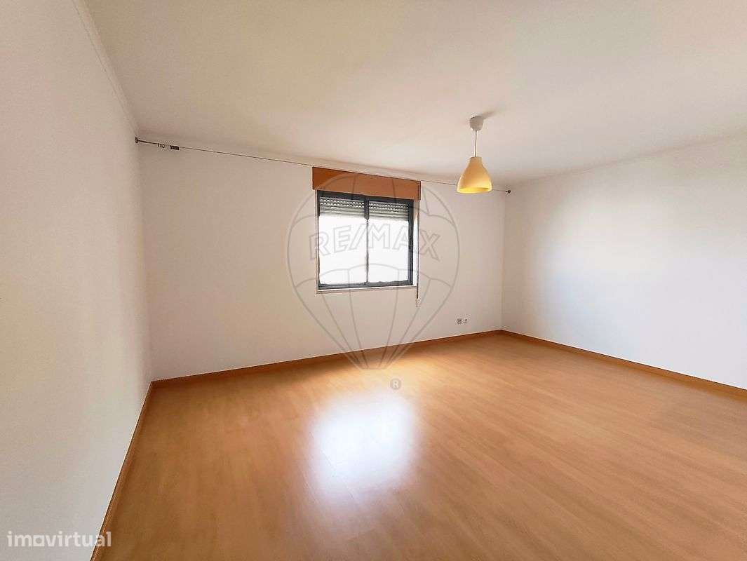 Apartamento T2 para arrendamento - Grande imagem: 4/12