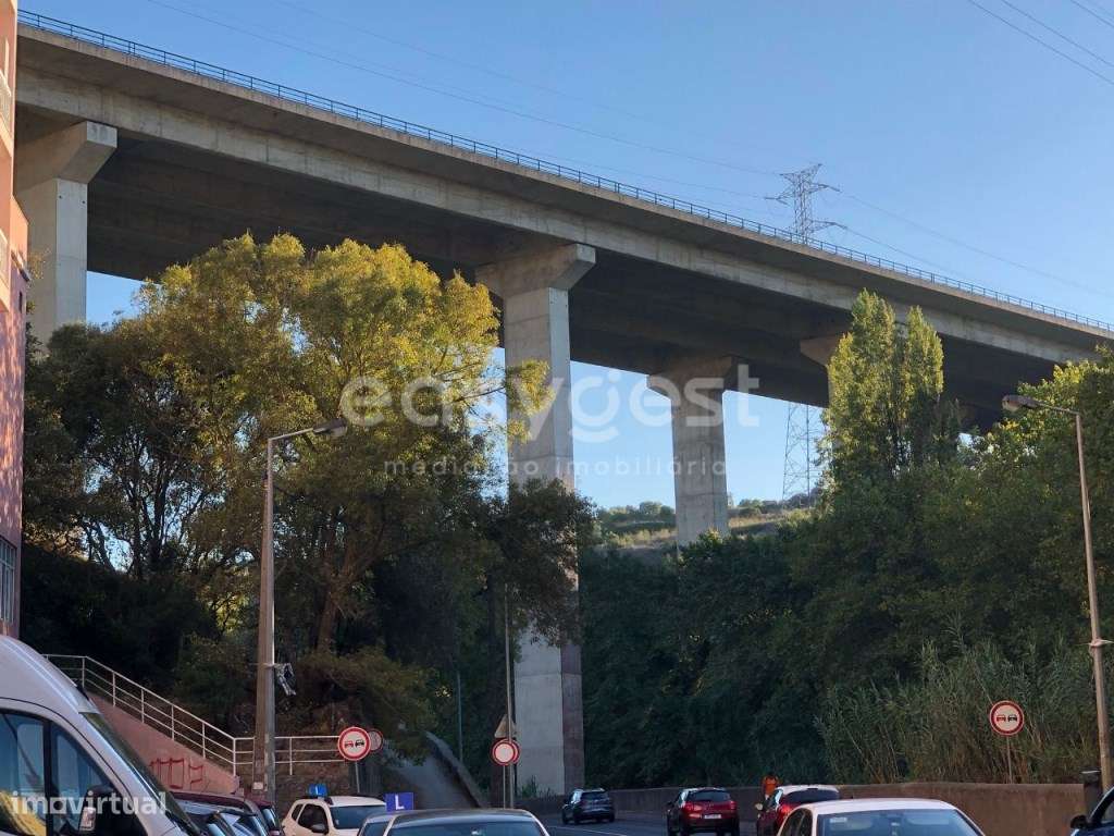 Loja com 98m2, transformada para uso habitacional. - Grande imagem: 5/13