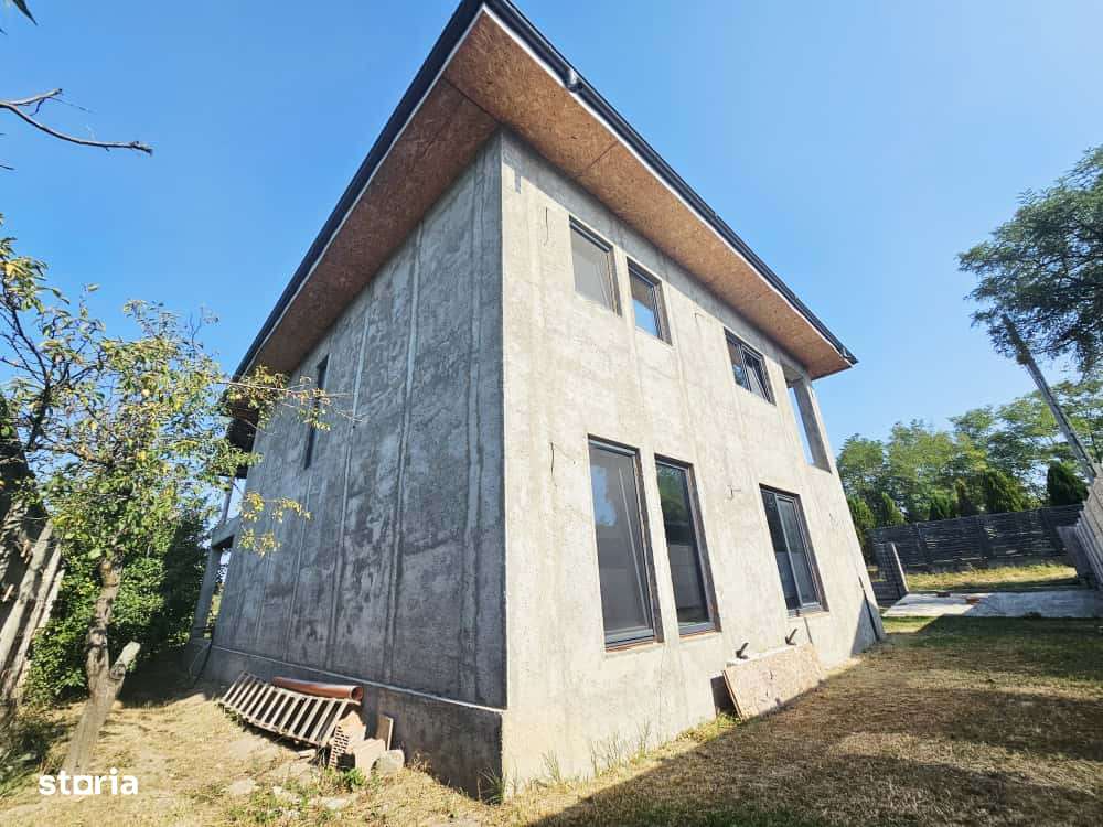 Vilă luminoasă, 4 camere, cu teren generos – Com. Plopu - Imagine principală: 2/18