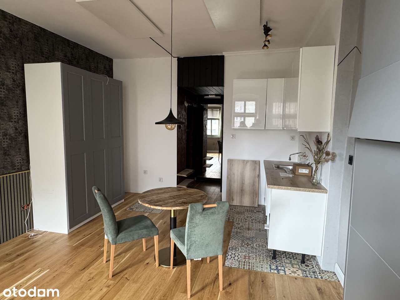 Super kawalerka w centrum miasta.-0