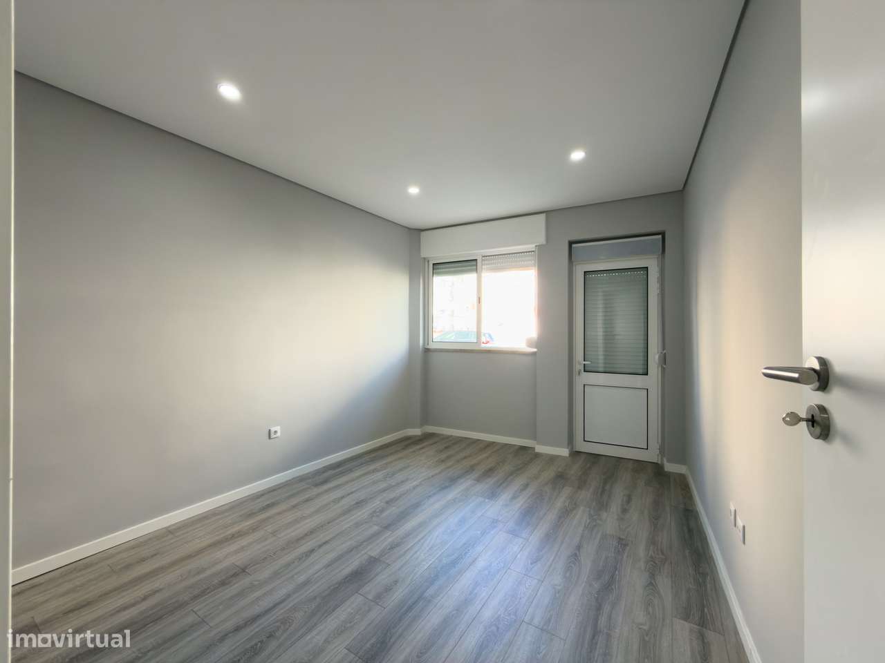 Apartamento T3 com logradouro, totalmente renovado-22