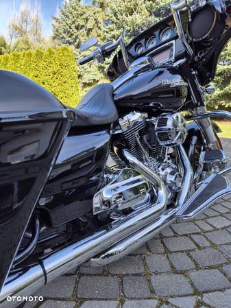 Harley-Davidson Touring Street Glide - 8