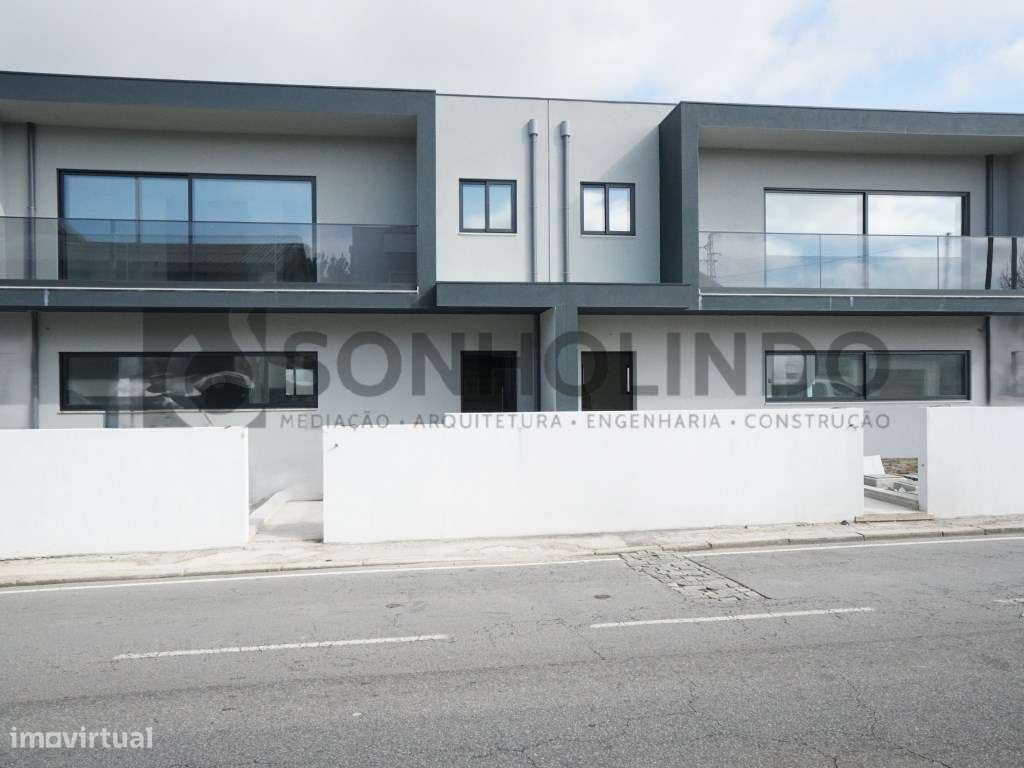Moradia T3 Nova com escritório, no centro da cidade em fase final d...-28