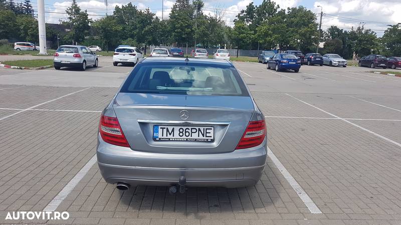 Mercedes-Benz C 220 CDI DPF (BlueEFFICIENCY) 7G-TRONIC Avantgarde - 5