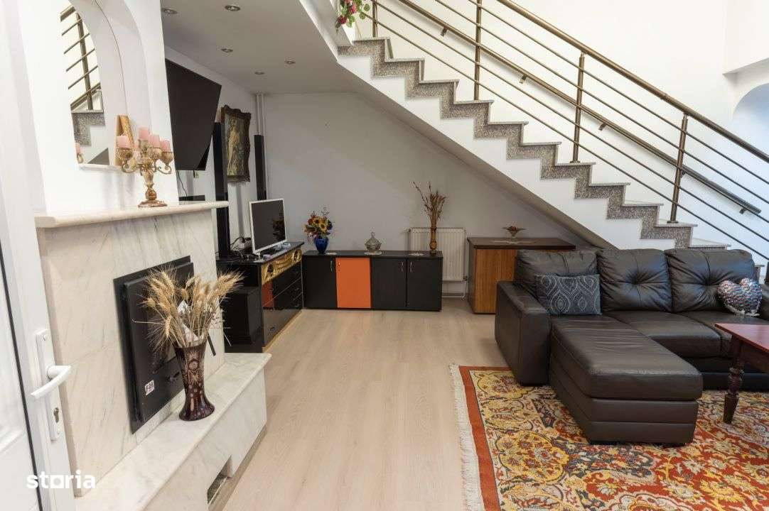 Pensiune Turistica cu Sala de Mese + Casa de Locuit in Cristesti-1