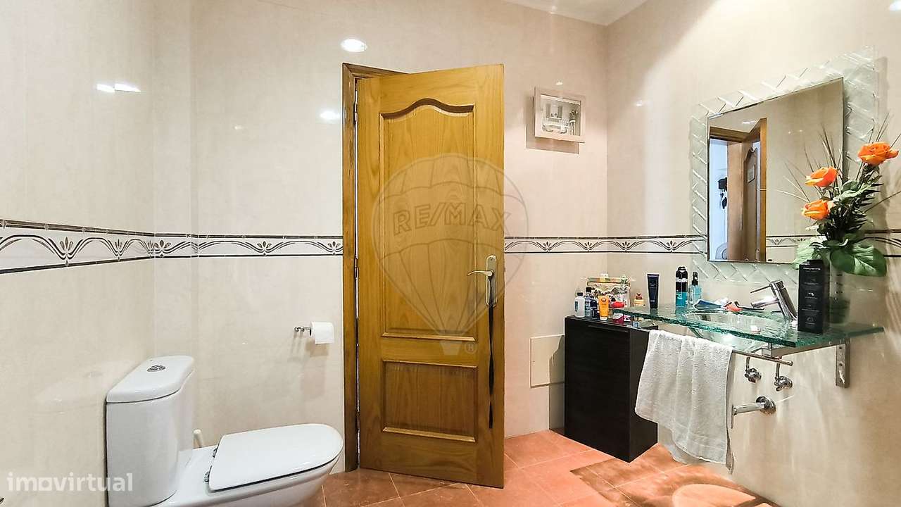 Moradia T5 para venda-6