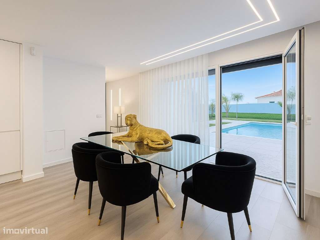 Exclusiva Moradia Térrea T3 | 2.000 m² | Piscina Aquecida | Anexo C...-12