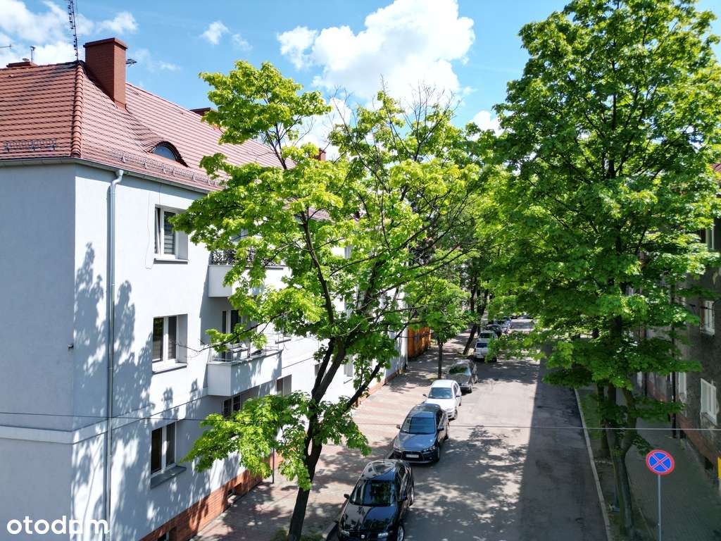 Bytom, Rozbark 34 m2-1 piętro- balkon-2 pokoje-7