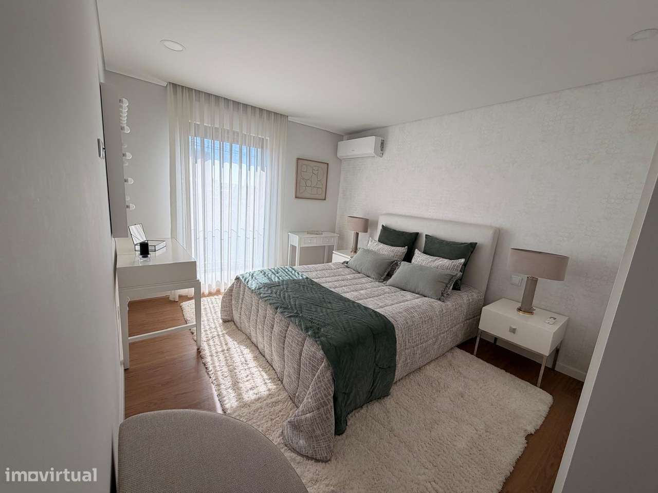 Apartamento T2 Duplex Mobilado na Av. Dr. Lourenço Peixinho-21
