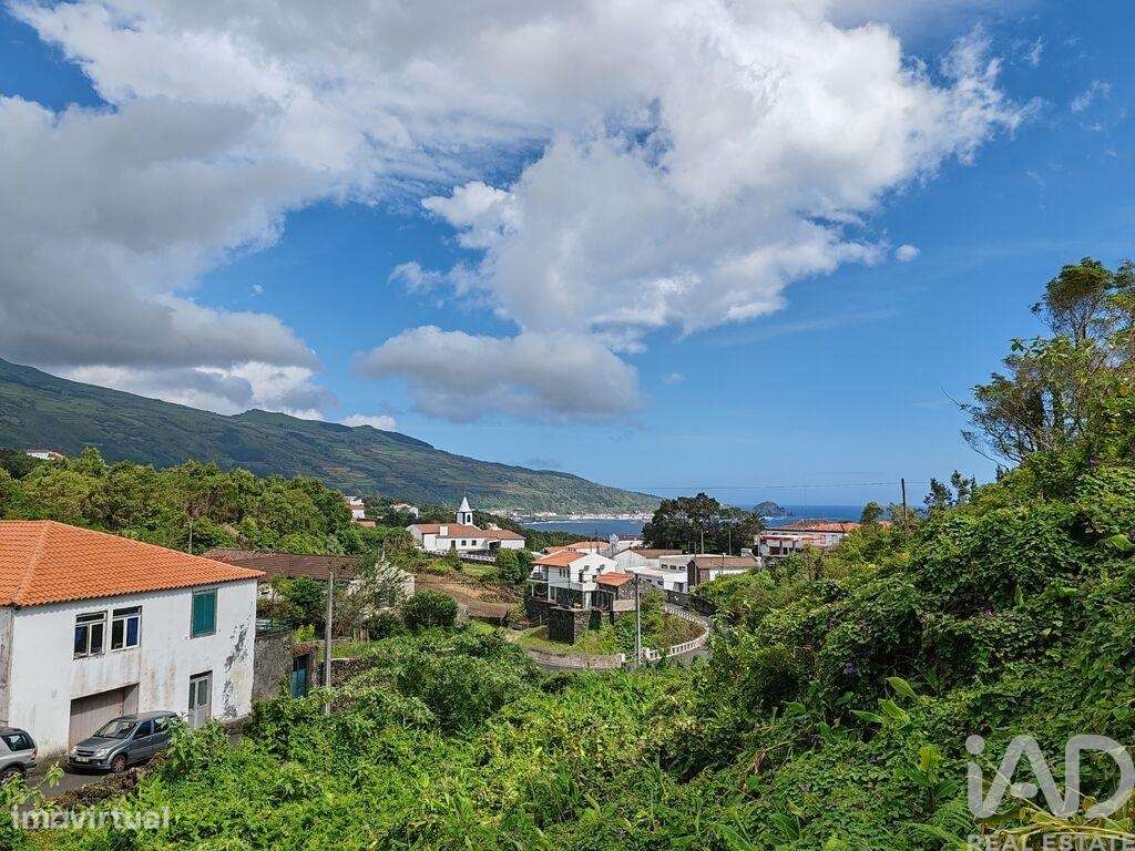 Casa T3 em Lajes do Pico de 100,00 m2 - Grande imagem: 2/19