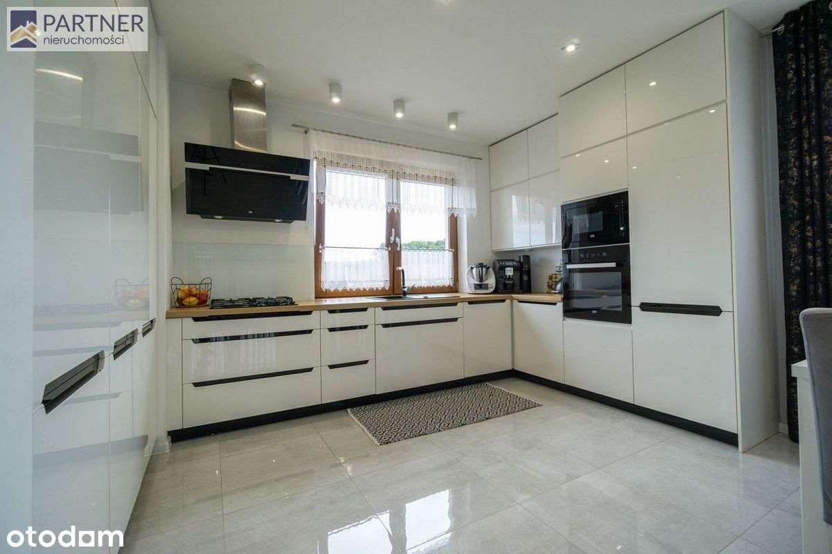 Dom z dużą działką 4200 m2 - gotowy do zamieszkani-4