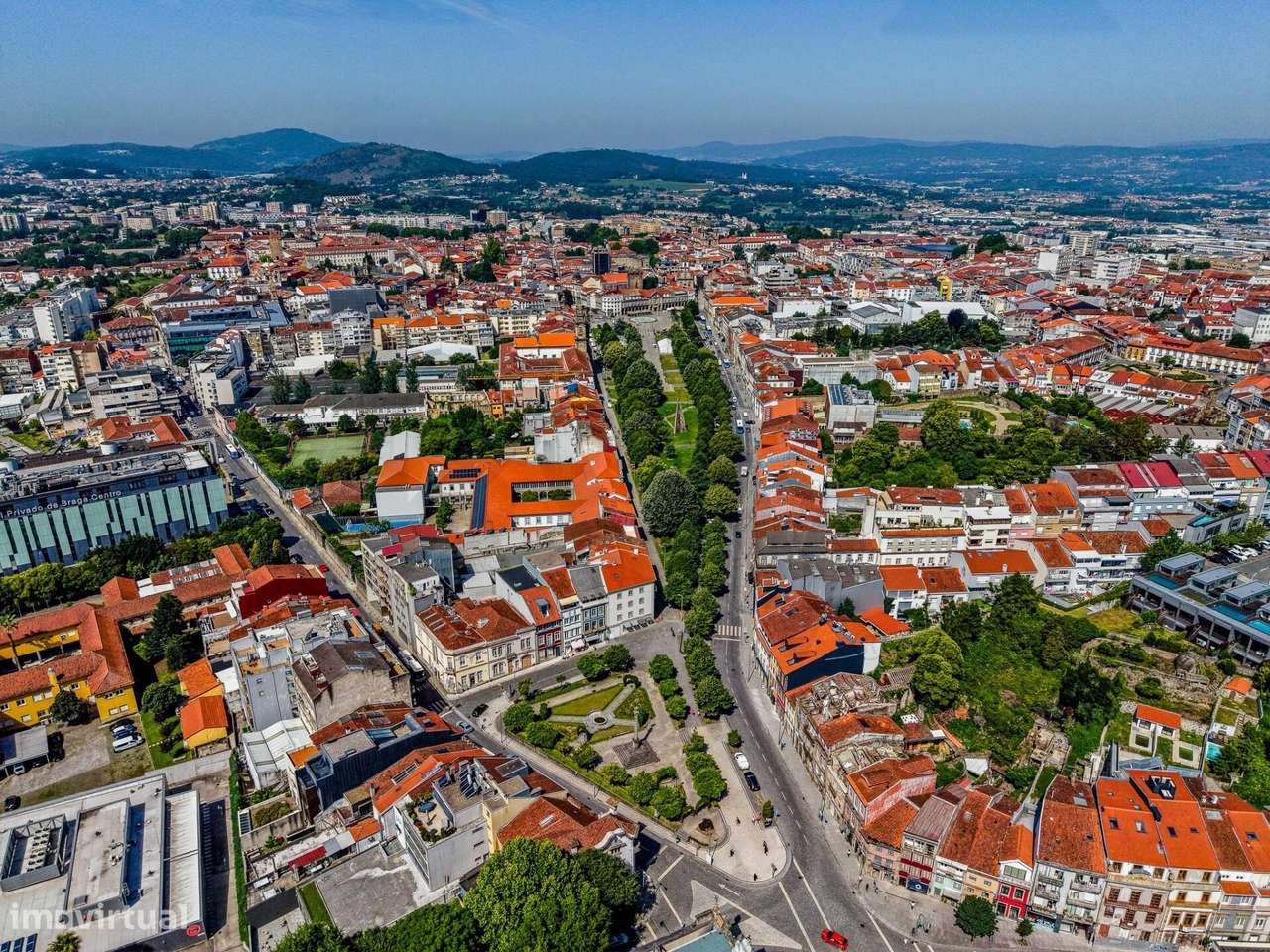 Prédio no centro histórico de Braga-23