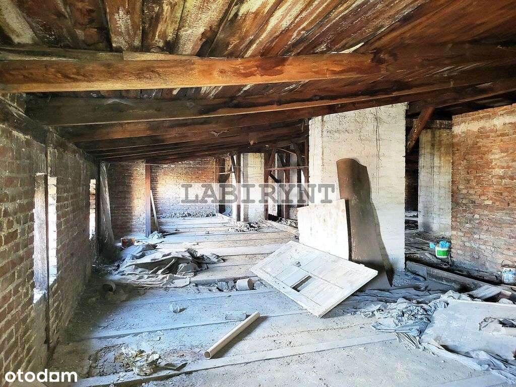 Centrum, wysoki strych, 247m2, 5 m. parkingowych*-7