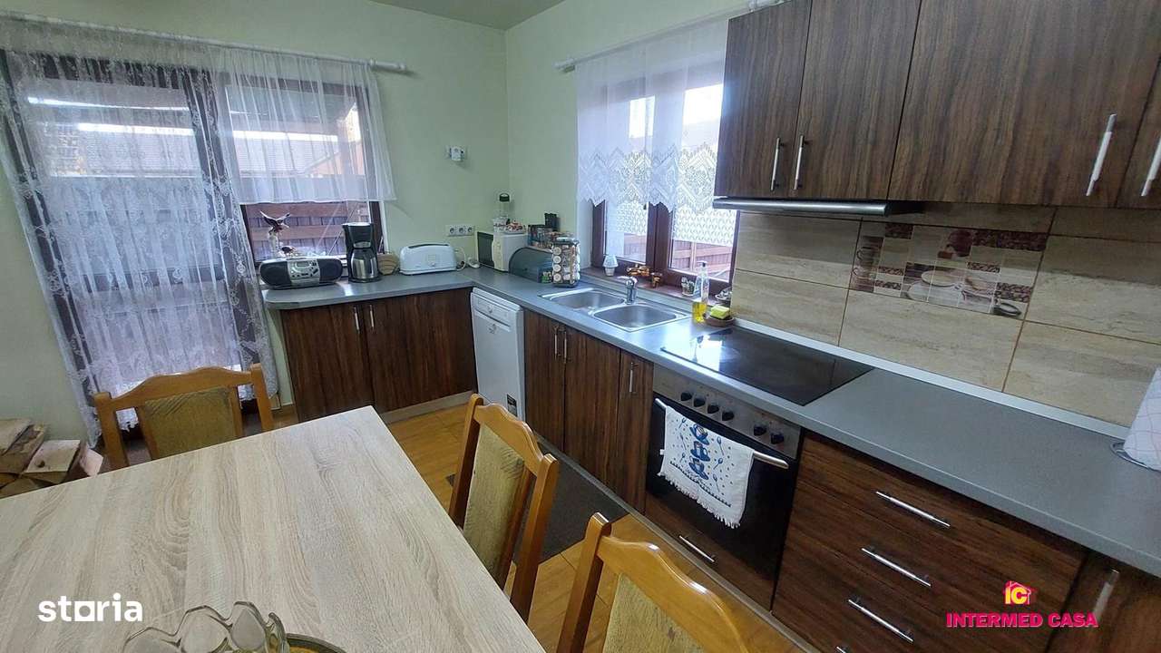 Casa 7 camere zona Selimbar-2