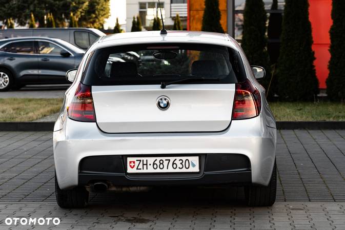 BMW Seria 1 118i Edition Sport - 16