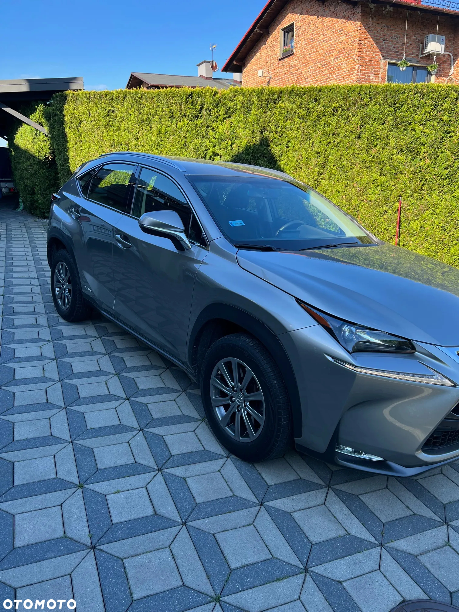 Lexus NX 300h Comfort AWD - 4