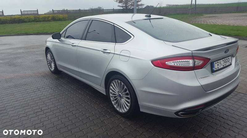 Ford Fusion 2.0 EcoBoost Titanium - 5