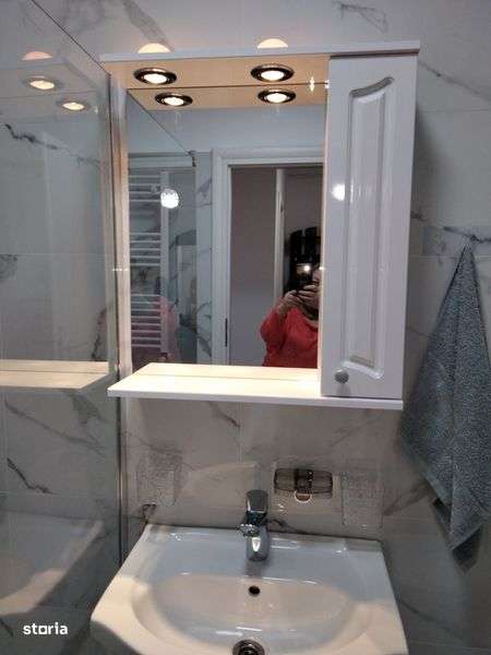 Ofer spre inchiriere garsonierain bloc nou, utilat, mobilat modern, - Imagine principală: 5/8